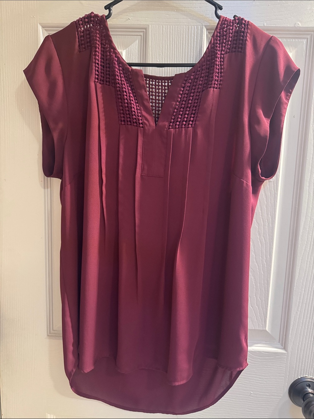 Daniel Rainn Maroon Pleated Cap-Sleeve Blouse